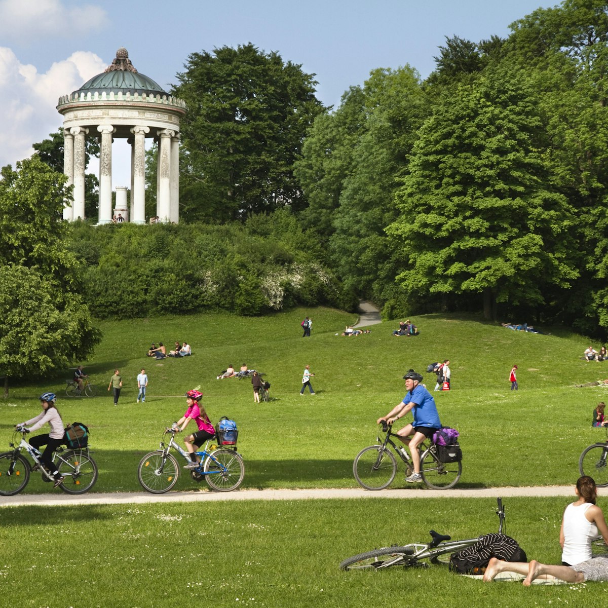 Isar Cycle Route, Monopteros in background, English Garden, Munich, Upper Bavaria, Germany