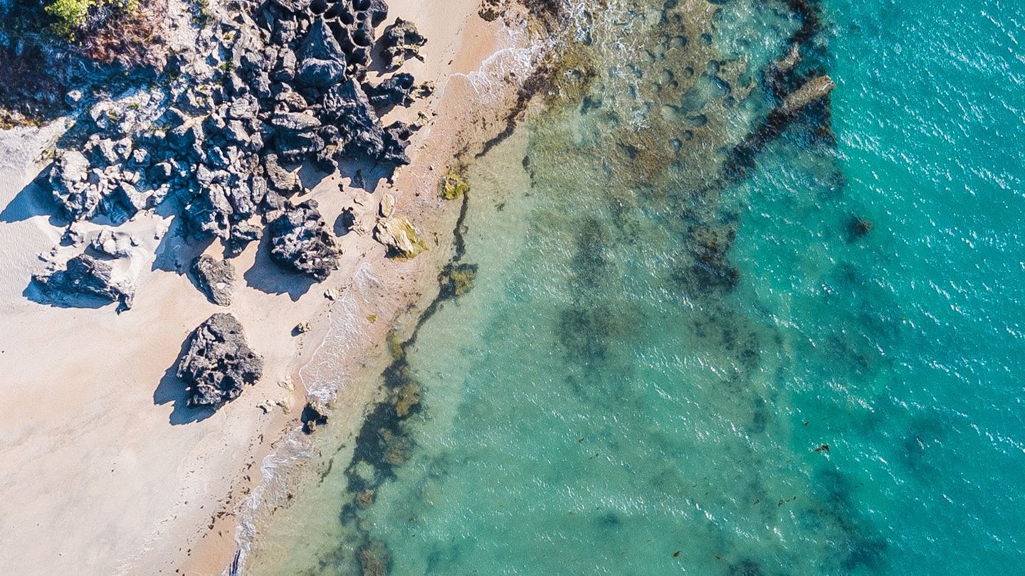 Aerial of a rock shelf meeting the water at low tide on Cape Wirrawoi.
500px Photo ID: 230635619
cape wirrawoi, coast, rocks, water, arnhem, arnhem land, arnhemland, aerial, drone, northern territory, nhulunbuy, gove