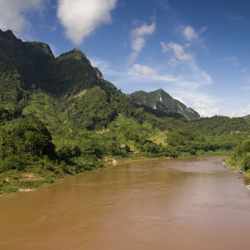 Pirogues moored in Nam Ou river