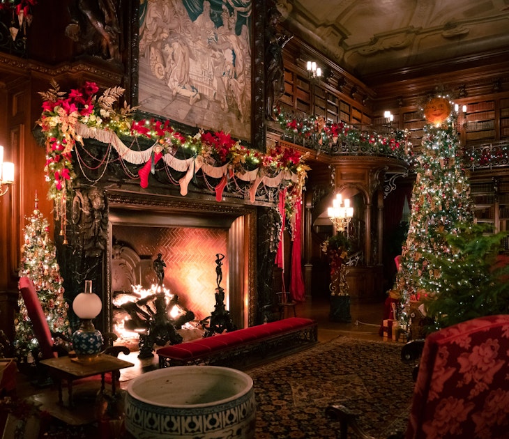 asheville, United States – November 17, 2021: A beautiful shot of a tree Christmas, chairs and lights in Biltmore Estate, Asheville, North Carolina during the Christmas Holidays
asheville, United States – November 17, 2021: A beautiful shot of a tree Christmas, chairs and lights in Biltmore Estate, Asheville, North Carolina during the Christmas Holidays
1452845297
north carolina, tree christmas, lights, retro, urban, chairs, interior, photos, images, home, building, background, style, wall, outdoor, landmark, beautiful, texture, light
