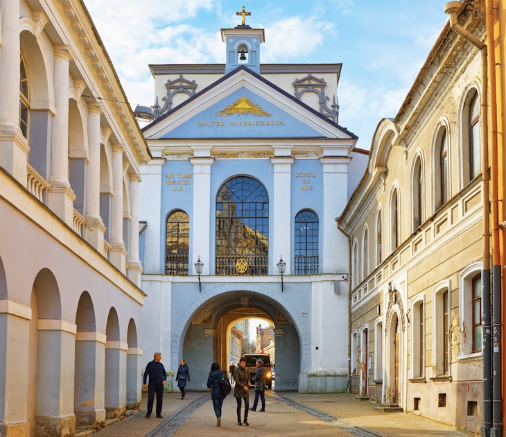 Ausros gate (gate of dawn) with basilica of Madonna Ostrobramska in Vilnius, Lithuania.